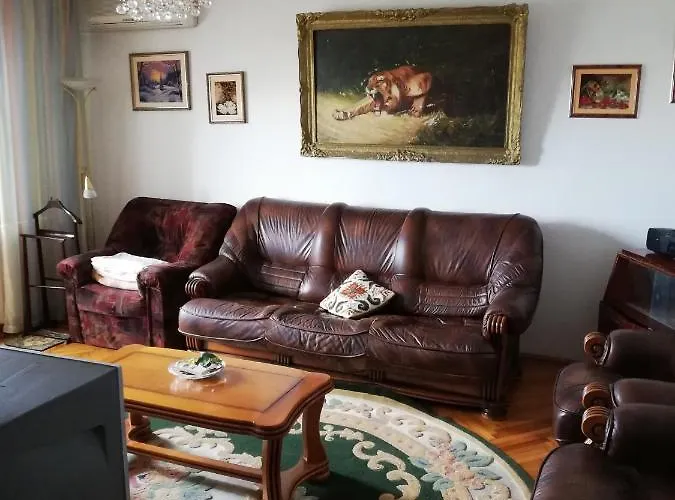 Neversea Beachfront 2 Bedroom Constanta